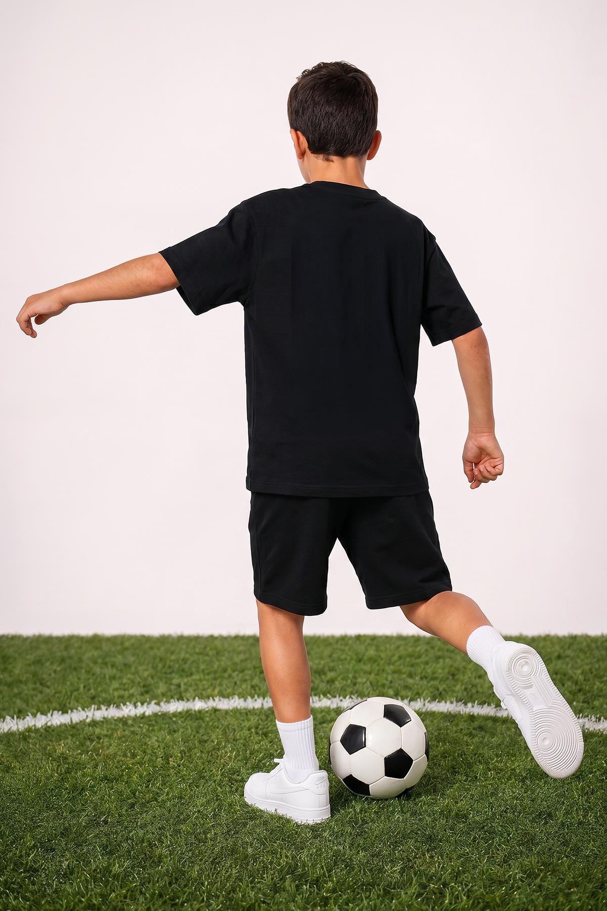 Erkek Çocuk Futbol Taktik Baskılı Şortlu Takım
