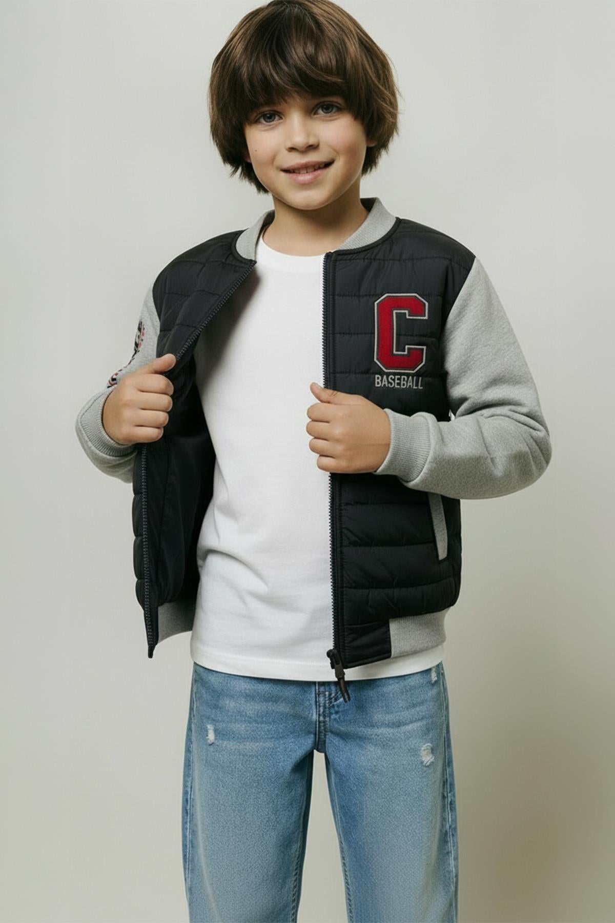 Erkek Çocuk İçi Peluşlu Nakış Detaylı Kapitone Kolej Ceket