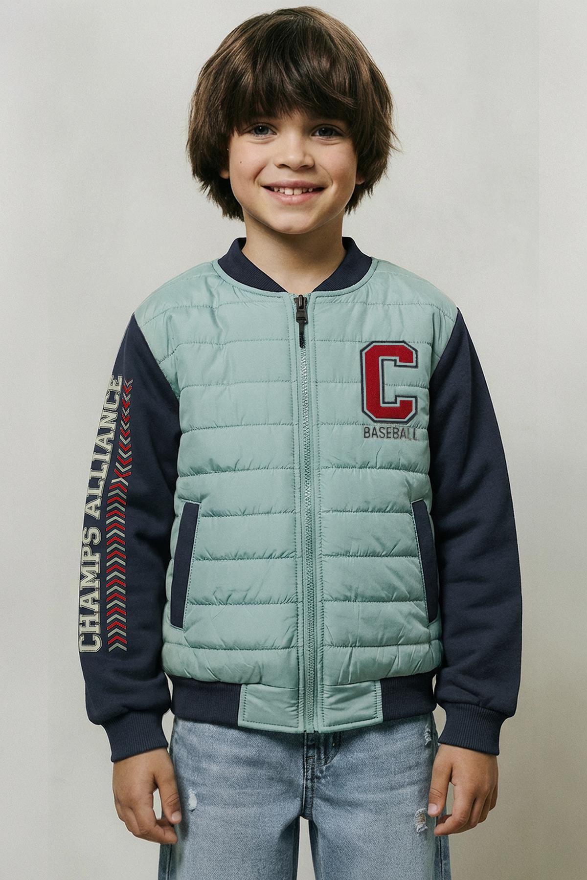 Erkek Çocuk İçi Peluşlu Nakış Detaylı Kapitone Kolej Ceket – Çağla