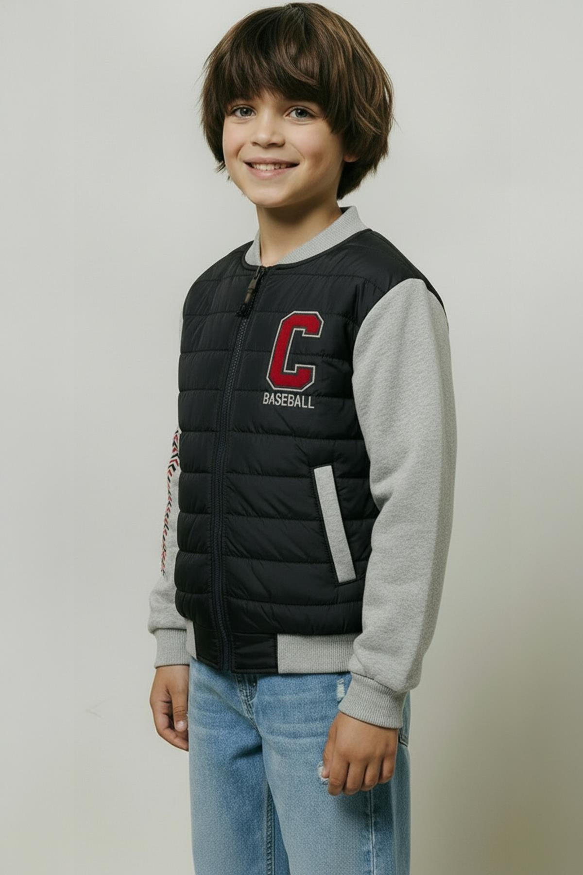 Erkek Çocuk İçi Peluşlu Nakış Detaylı Kapitone Kolej Ceket – Siyah