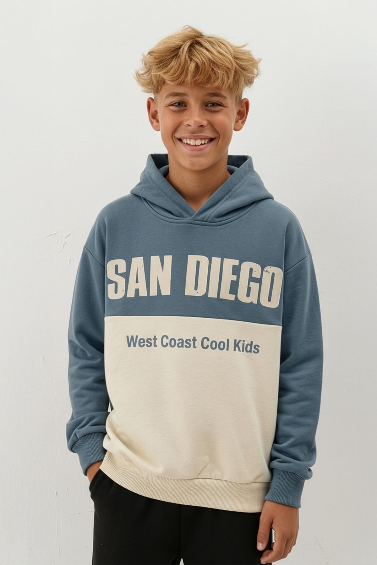 Erkek Çocuk Kapüşonlu Baskı Detaylı Parçalı Sweatshirt