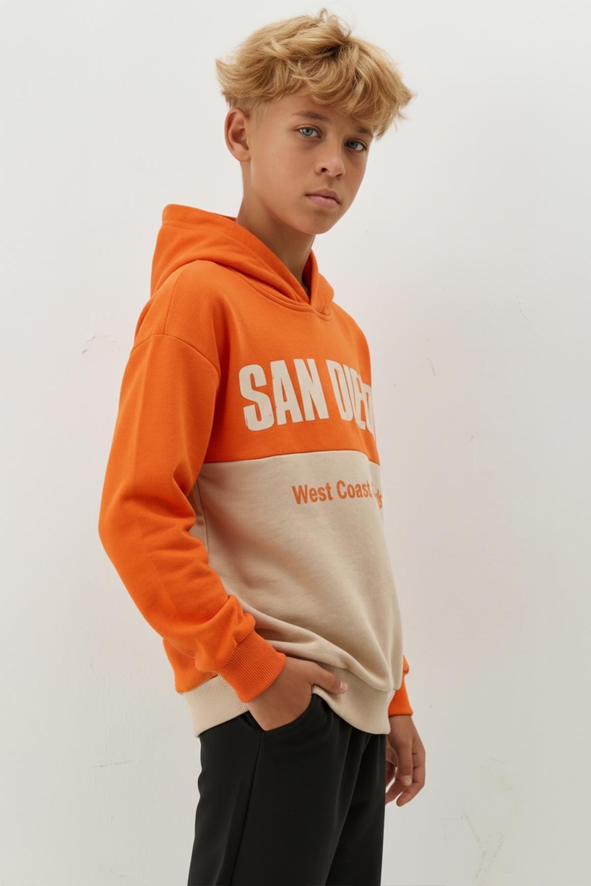 Erkek Çocuk Kapüşonlu Baskı Detaylı Parçalı Sweatshirt