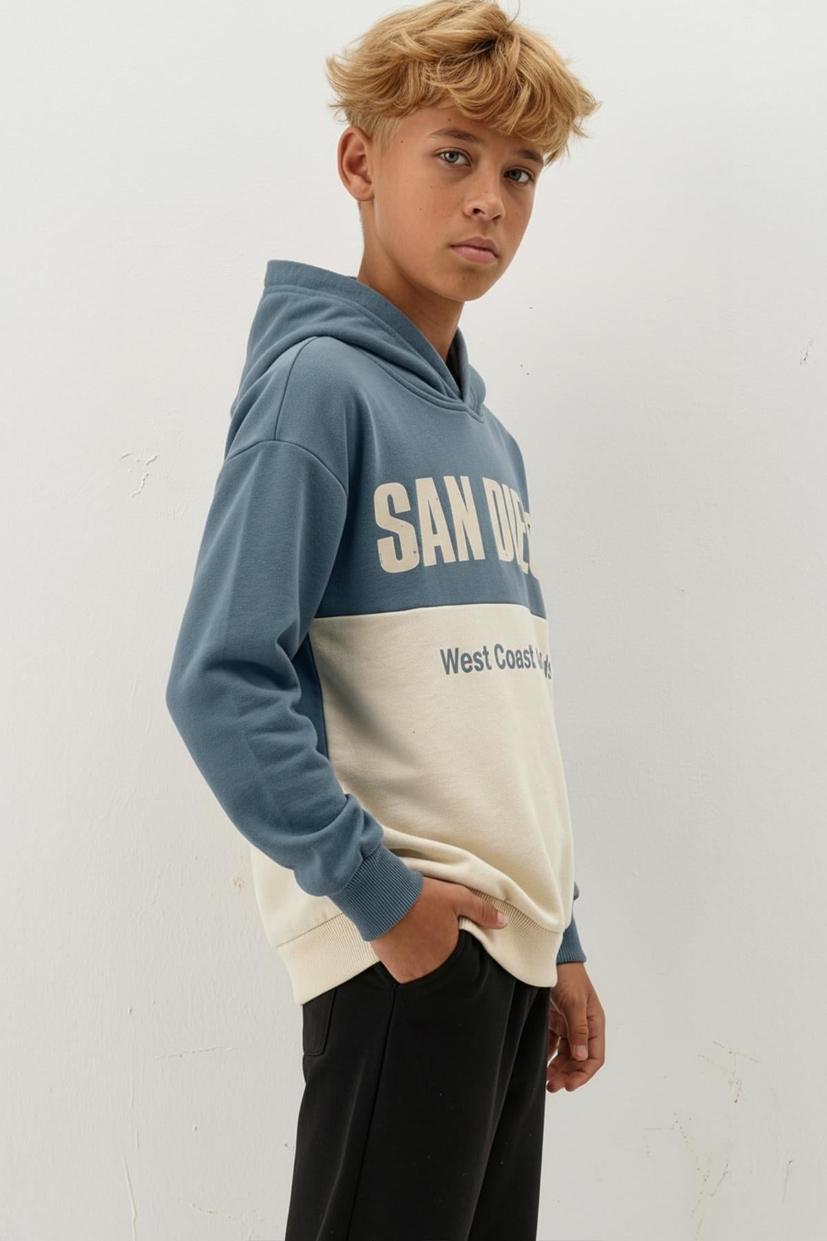 Erkek Çocuk Kapüşonlu Baskı Detaylı Parçalı Sweatshirt - İndigo/Ekru