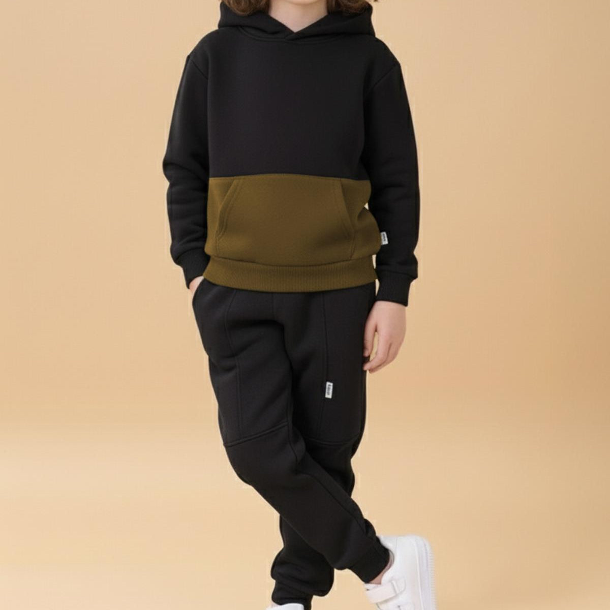 Erkek Çocuk Kapüşonlu Kanguru Cepli 2 Renk Sweatshirt ve Rahat Kalıp İçi Polarlı Jogger Alt Takım
