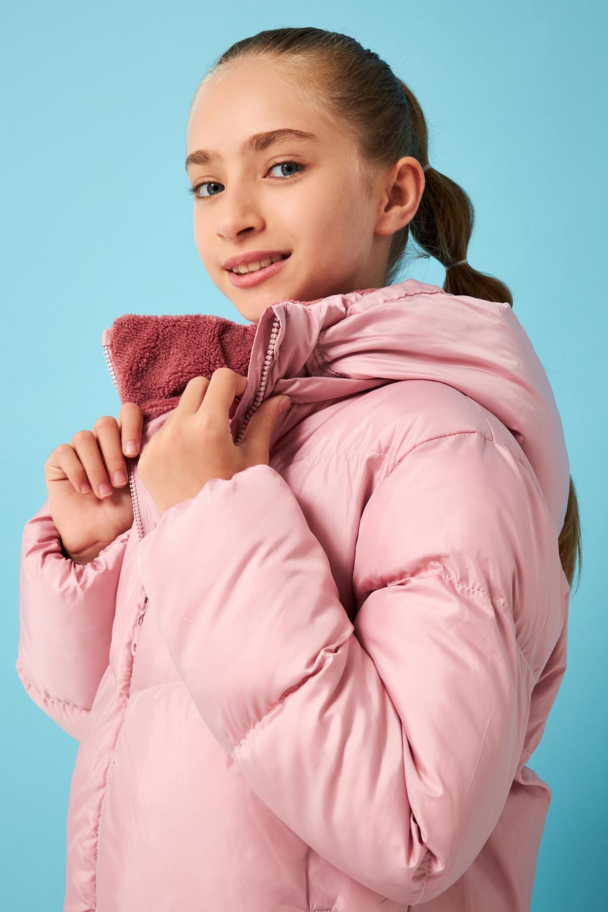 İçi Peluş Kürklü Kız Çocuk Şişme Mont