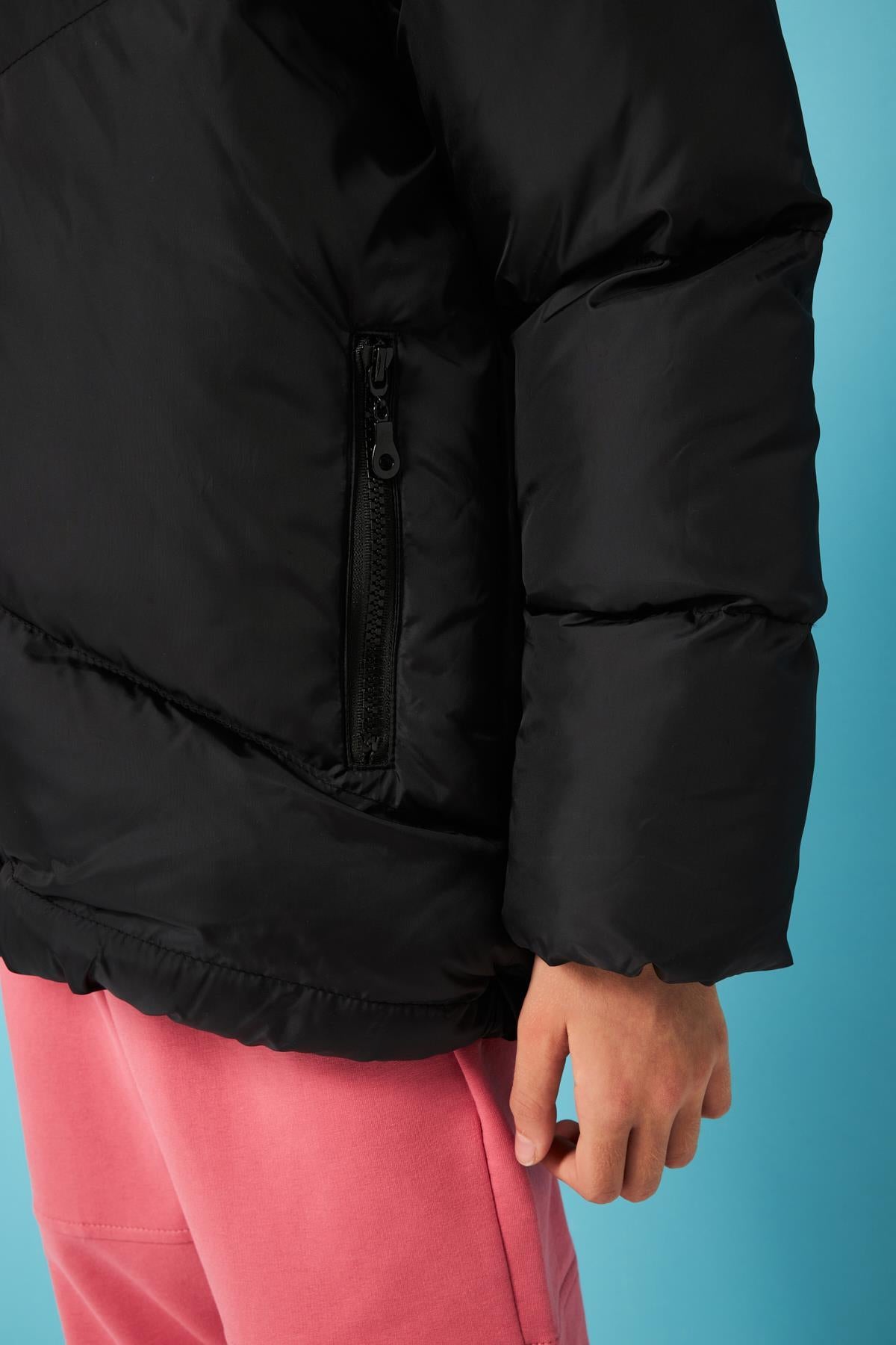 İçi Peluş Kürklü Kız Çocuk Şişme Mont