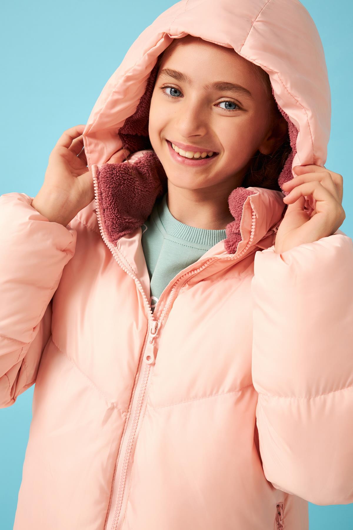 İçi Peluş Kürklü Kız Çocuk Şişme Mont