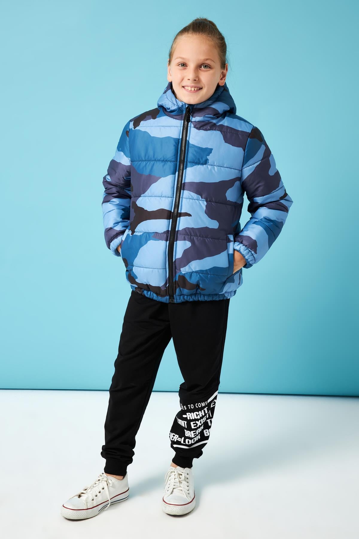 Kamuflaj Desenli Erkek Çocuk Mont