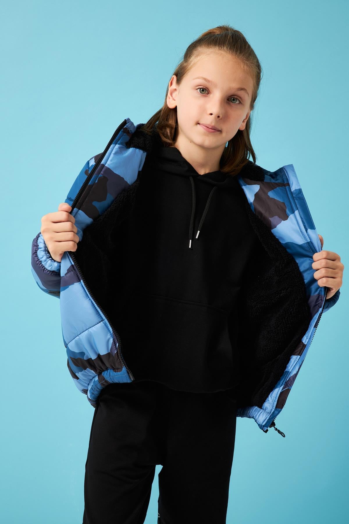 Kamuflaj Desenli Erkek Çocuk Mont