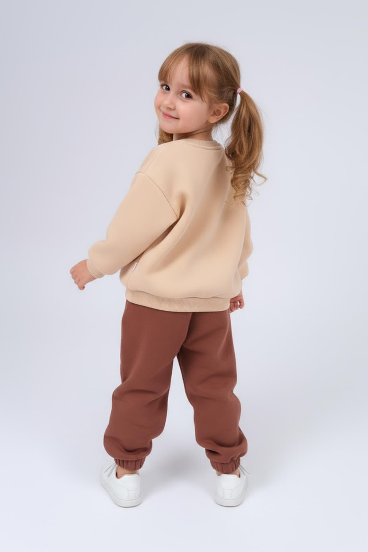 Kız Çocuk Bisiklet Yaka Baskı Detaylı Sweatshirt ve İçi Polarlı Jogger Alt Takım