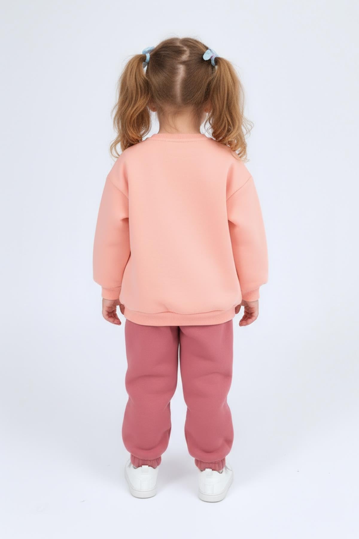 Kız Çocuk Bisiklet Yaka Baskı Detaylı Sweatshirt ve İçi Polarlı Jogger Alt Takım – Yavruağzı