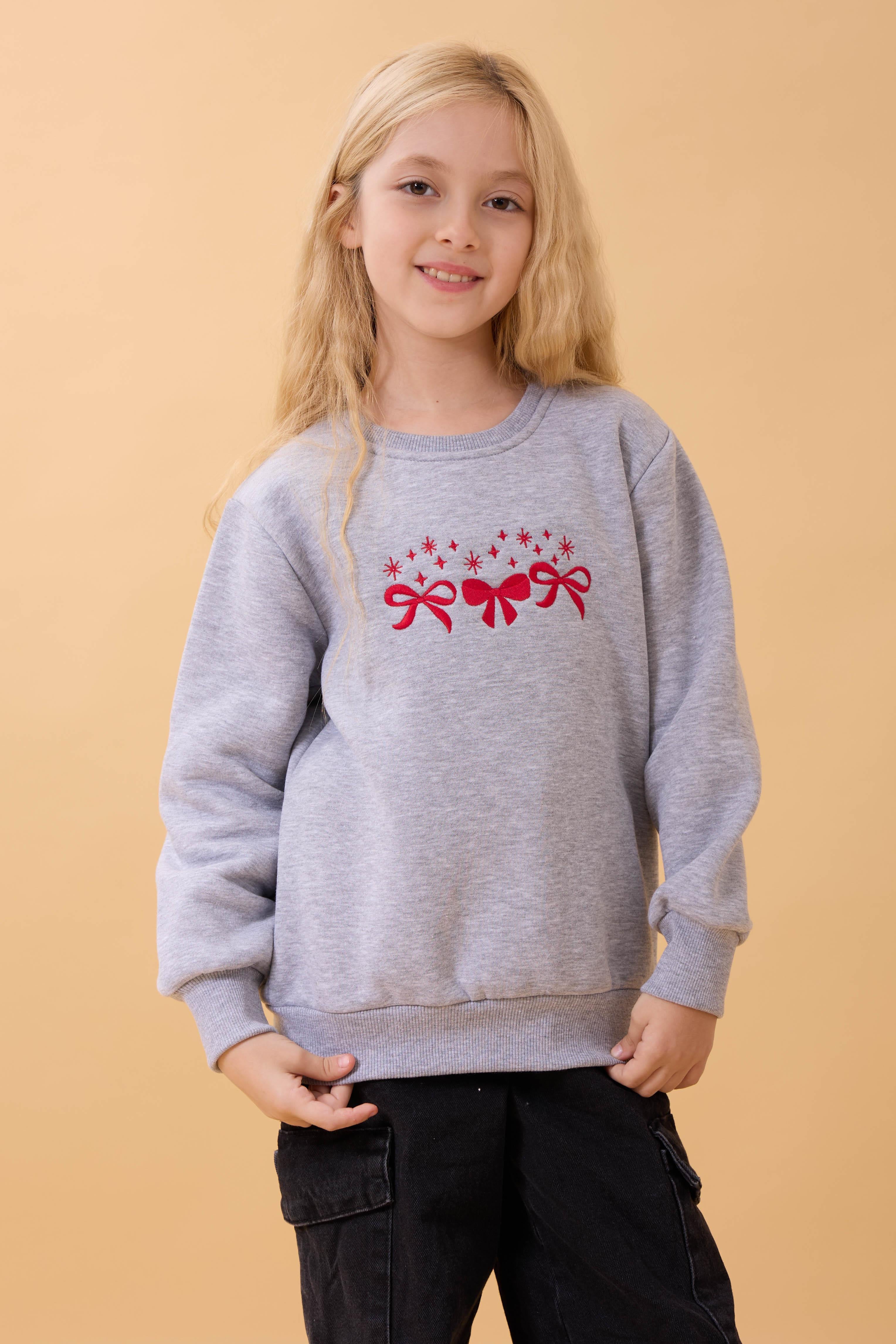 Kız Çocuk Bisiklet Yaka Fiyonk Nakışlı Sweatshirt