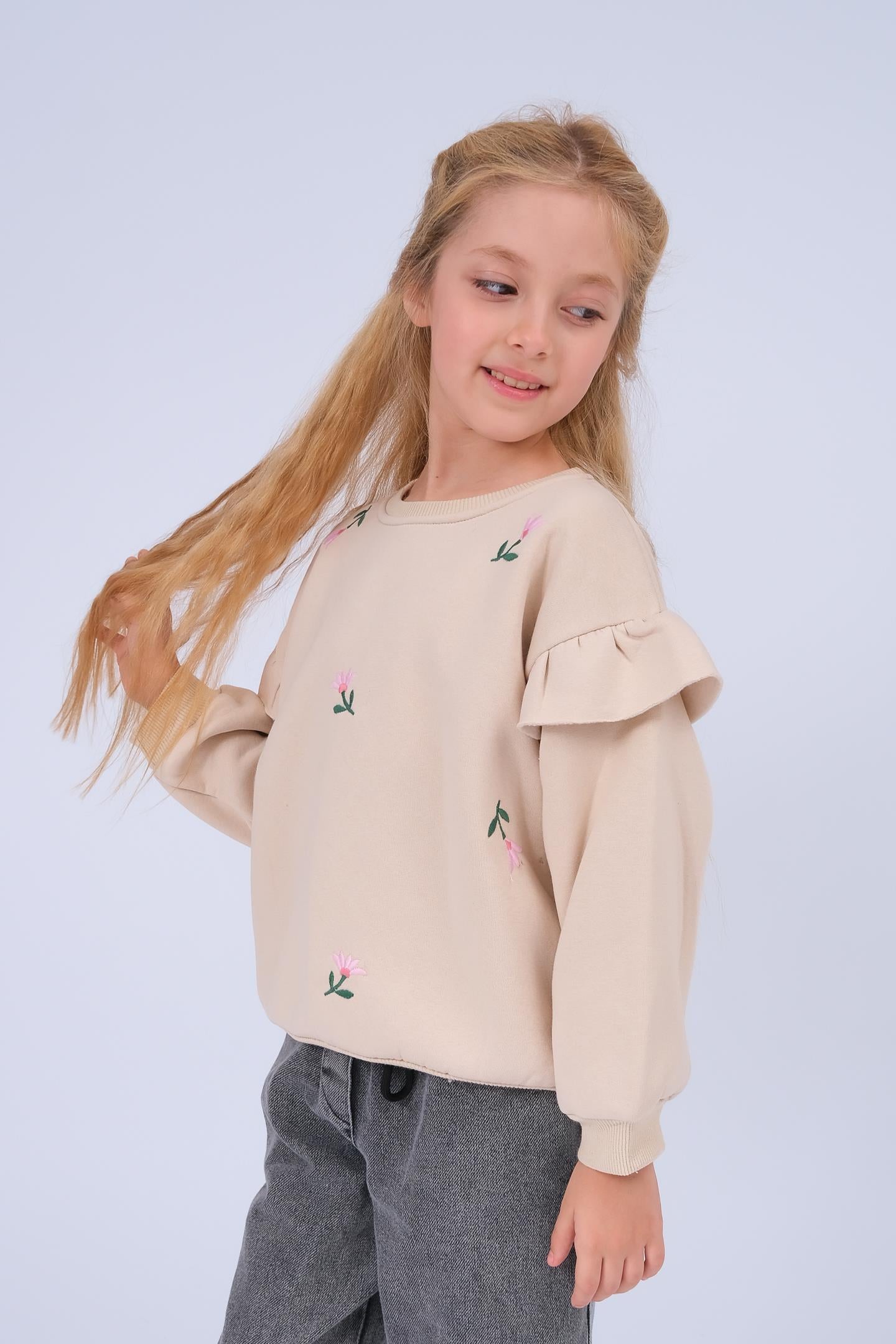 Kız Çocuk Fırfır Detaylı Çiçek İşlemeli Şardonlu Oversize Sweatshirt