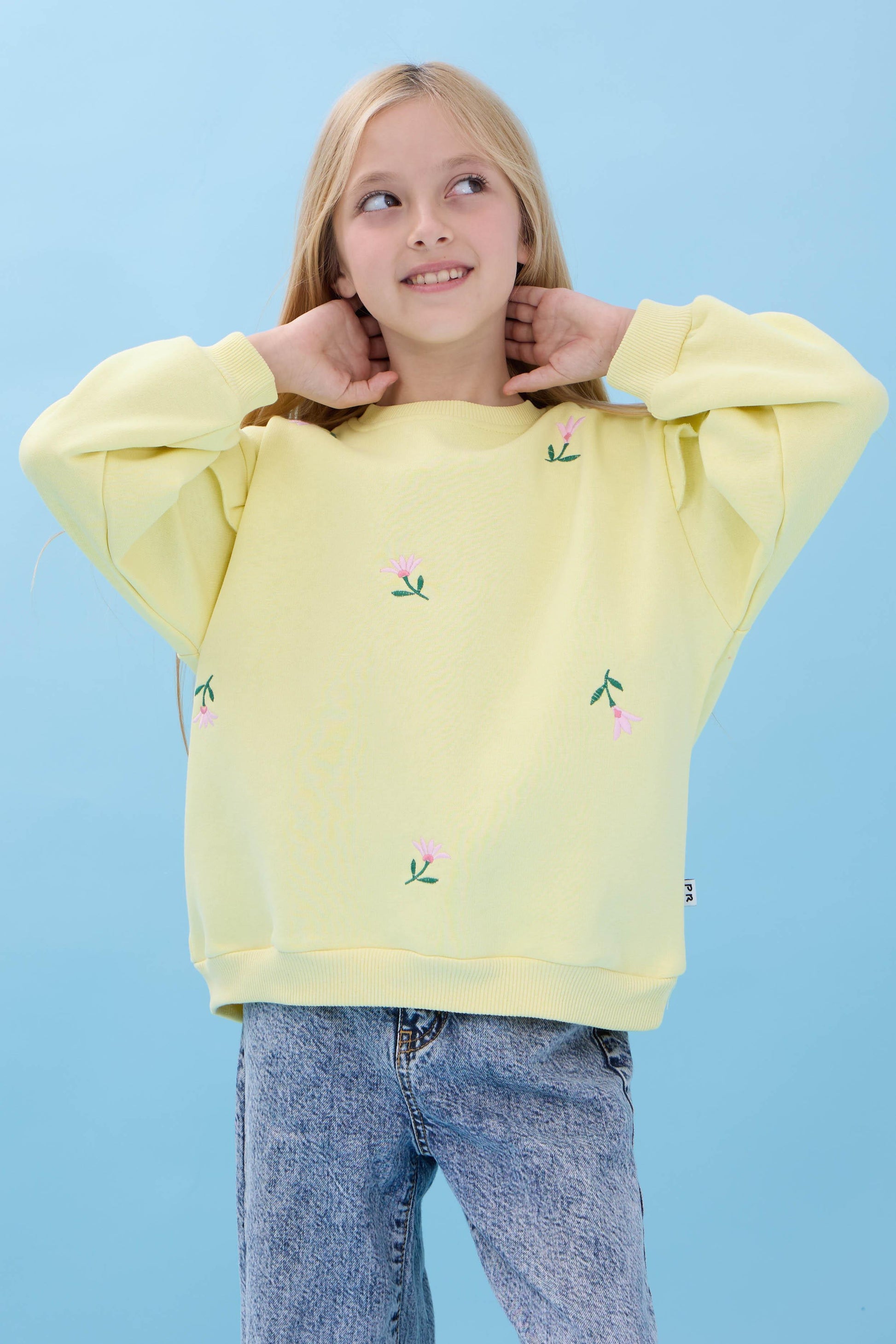 Kız Çocuk Fırfır Detaylı Çiçek İşlemeli Şardonlu Oversize Sweatshirt