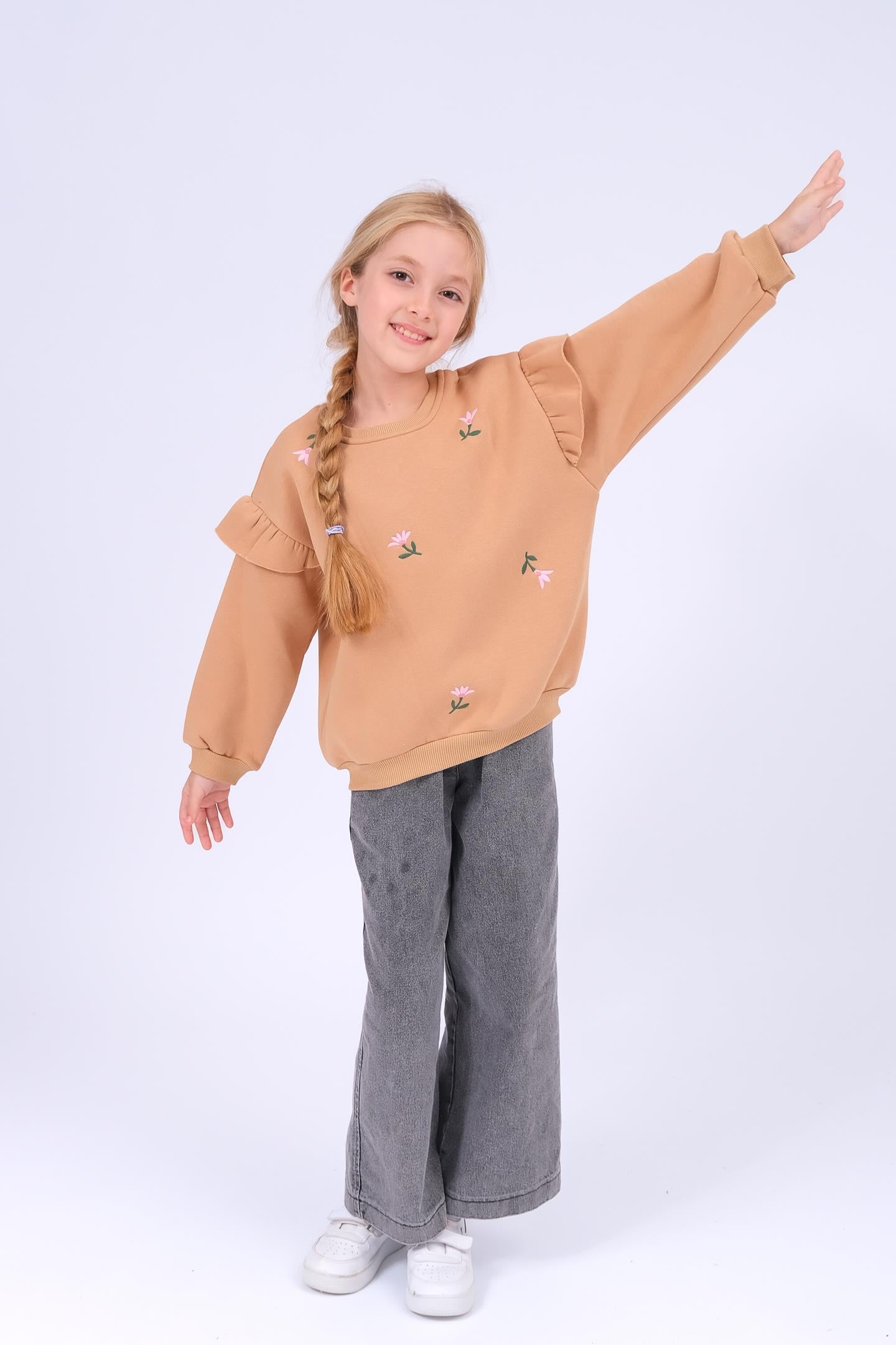 Kız Çocuk Fırfır Detaylı Çiçek İşlemeli Şardonlu Oversize Sweatshirt - Toprak