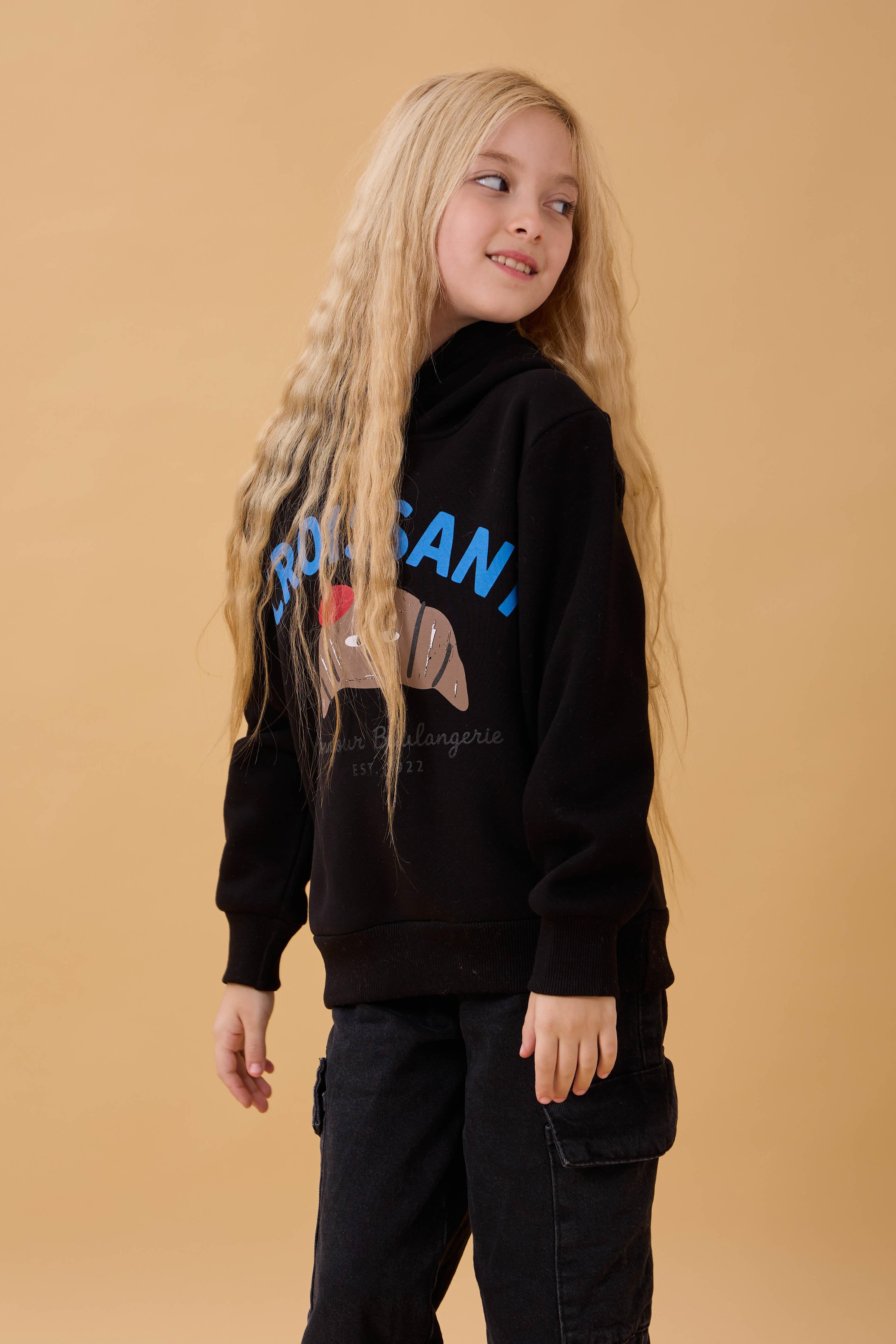 Kız Çocuk Kapüşonlu Kruvasan Baskılı İçi Polarlı Sweatshirt Siyah