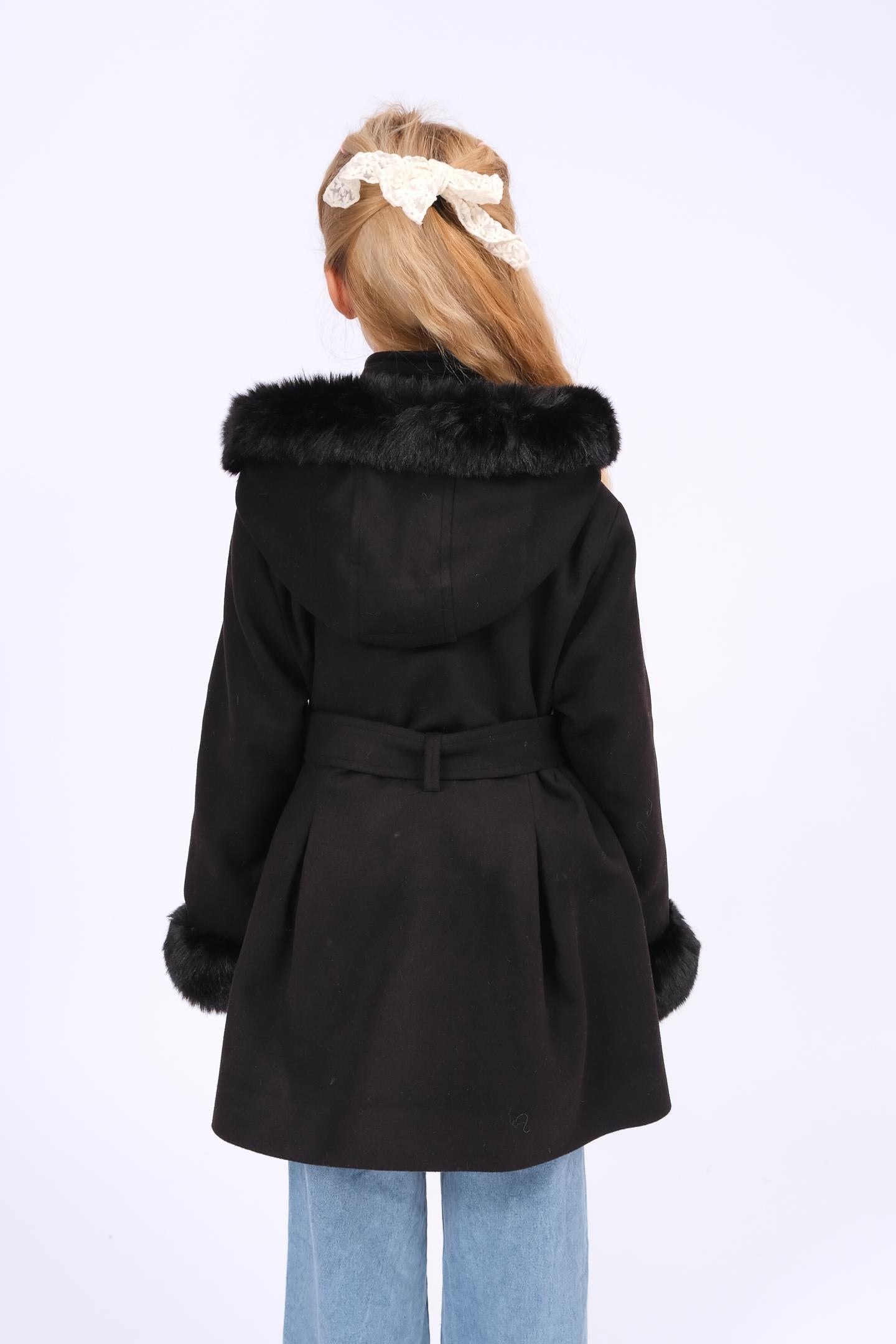 Kız Çocuk Kürk Detaylı Kapüşonlu Kuşaklı Kaşe Kaban