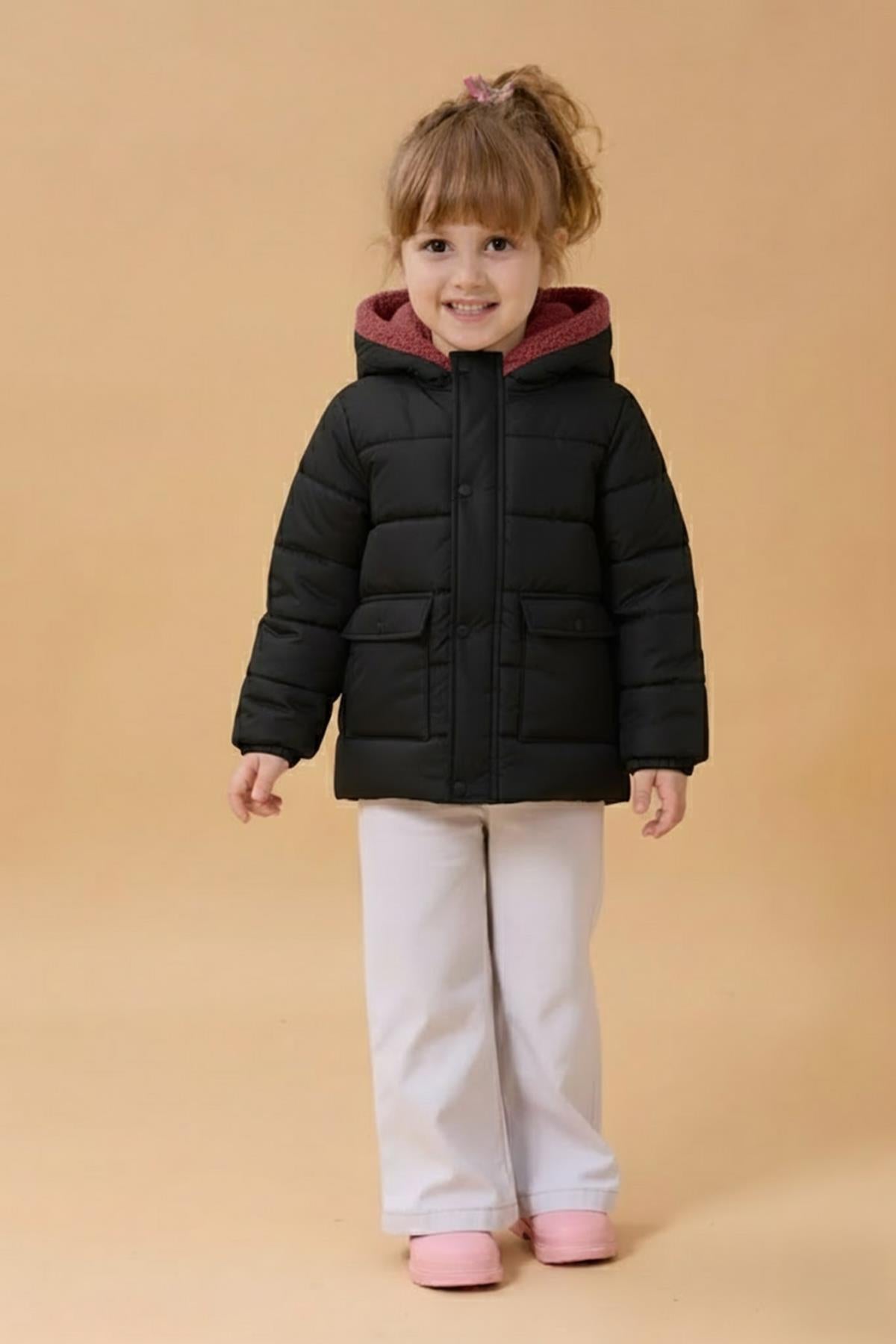 Kız Çocuk Kürklü Kapüşonlu Atkılı Şişme Mont – Siyah