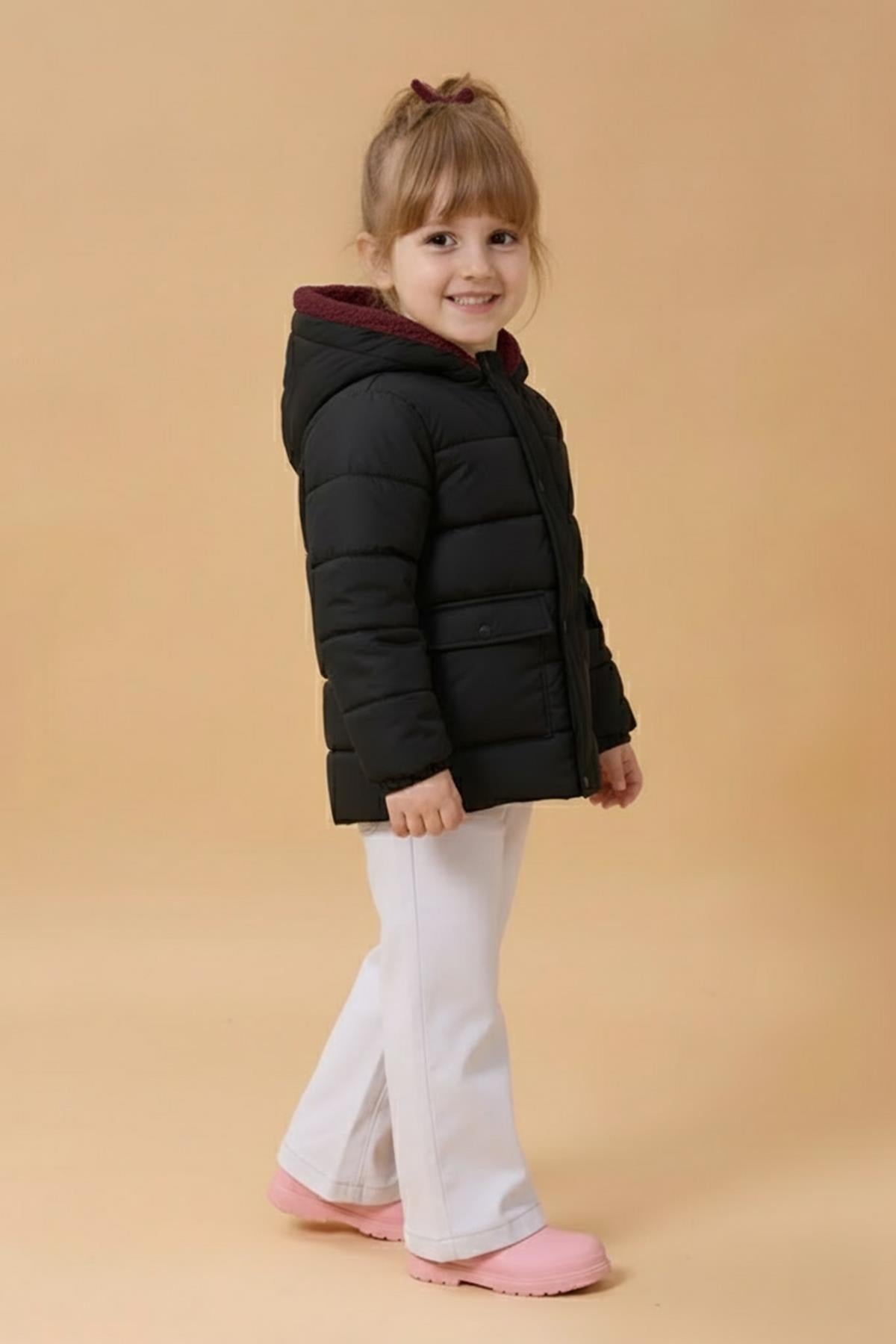 Kız Çocuk Kürklü Kapüşonlu Atkılı Şişme Mont – Siyah