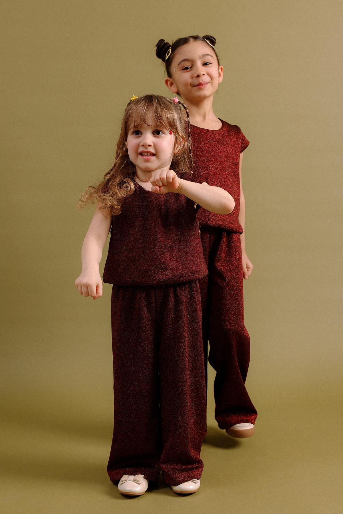 Kız Çocuk Simli Bluz Ve Bol Pantolon 2'li Takım – Özel Gün Kombini