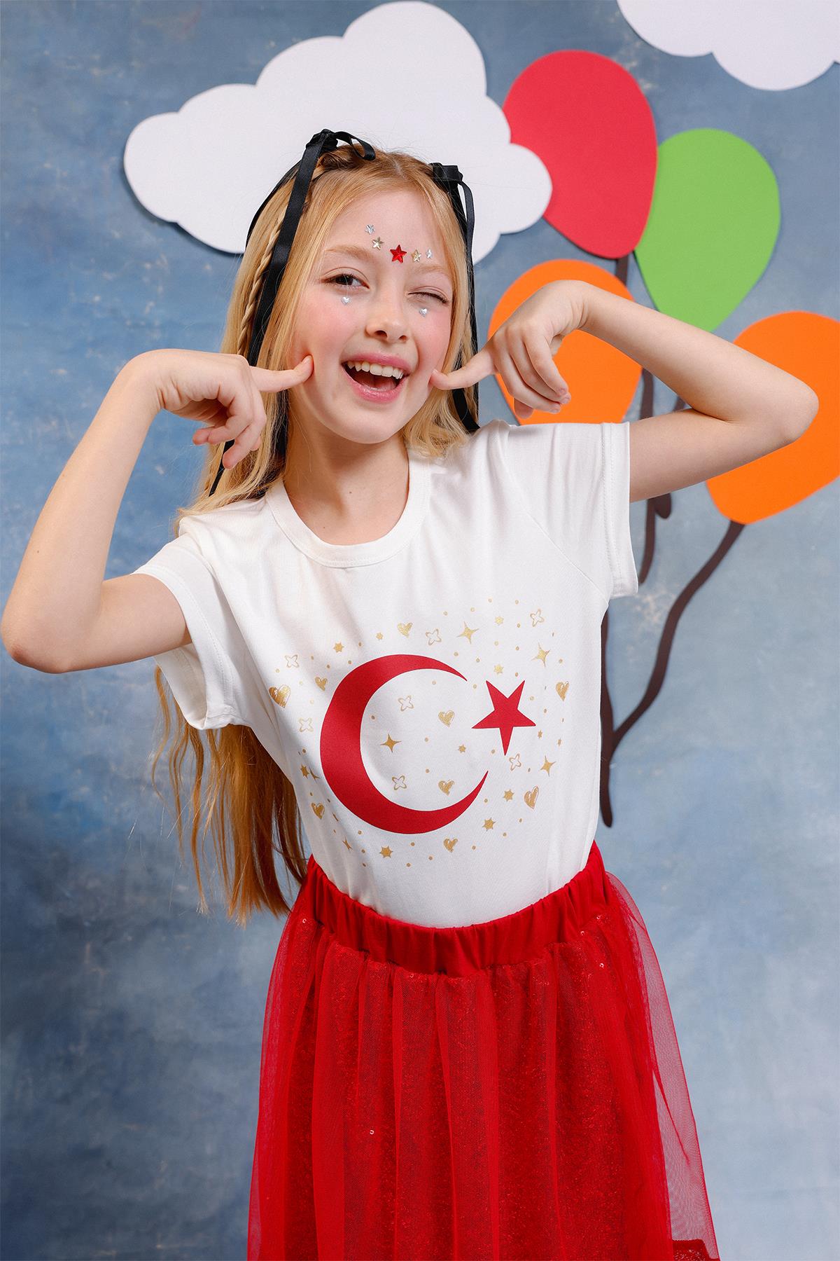 Kız Çocuk Türk Bayrak Baskılı Tişört ve Pul Payetli Etekli Takım