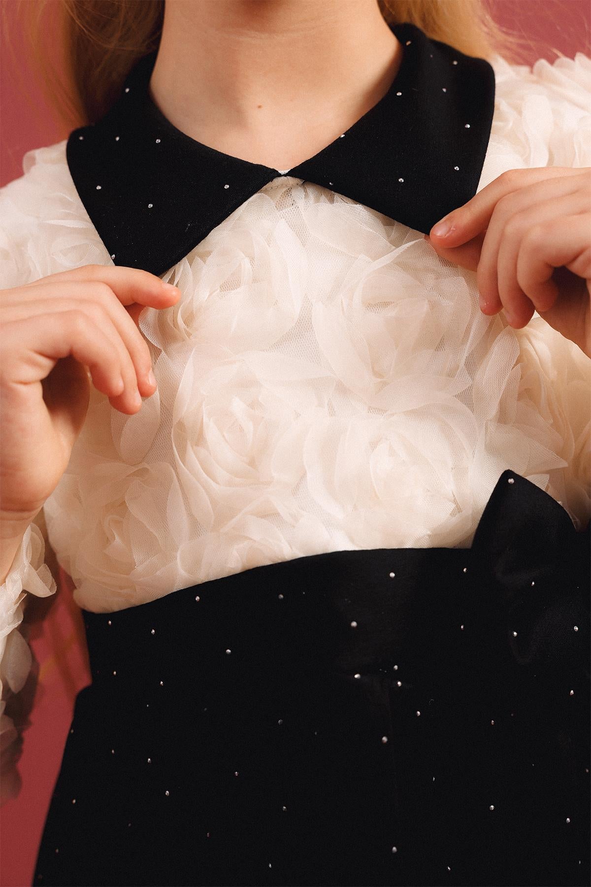 Kız Çocuk Yakalı Gül Dokulu Pamuk Astarlı Özel Gün Elbisesi