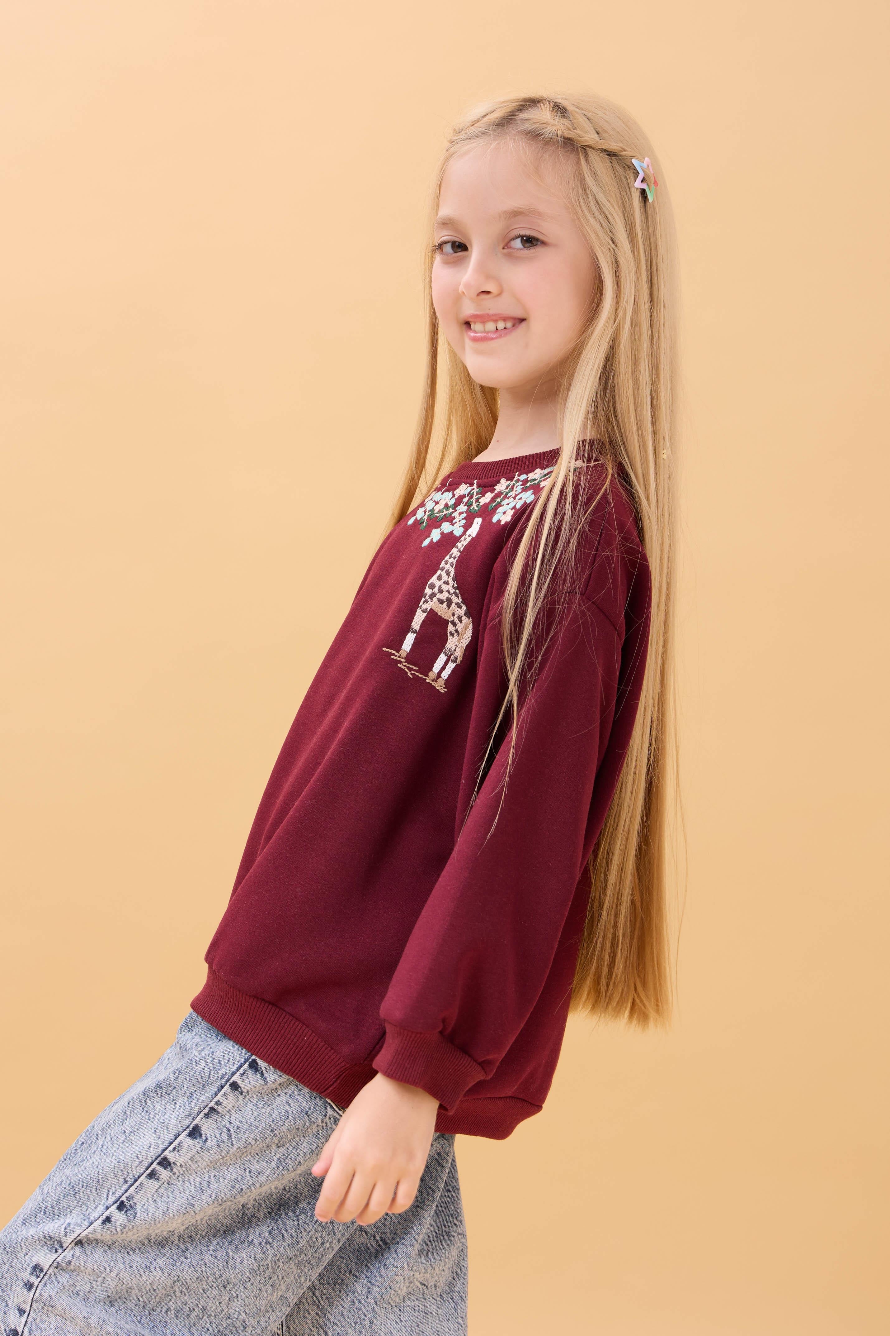 Kız Çocuk Zürafa Nakışlı Mevsimlik Oversize Sweatshirt – Bordo