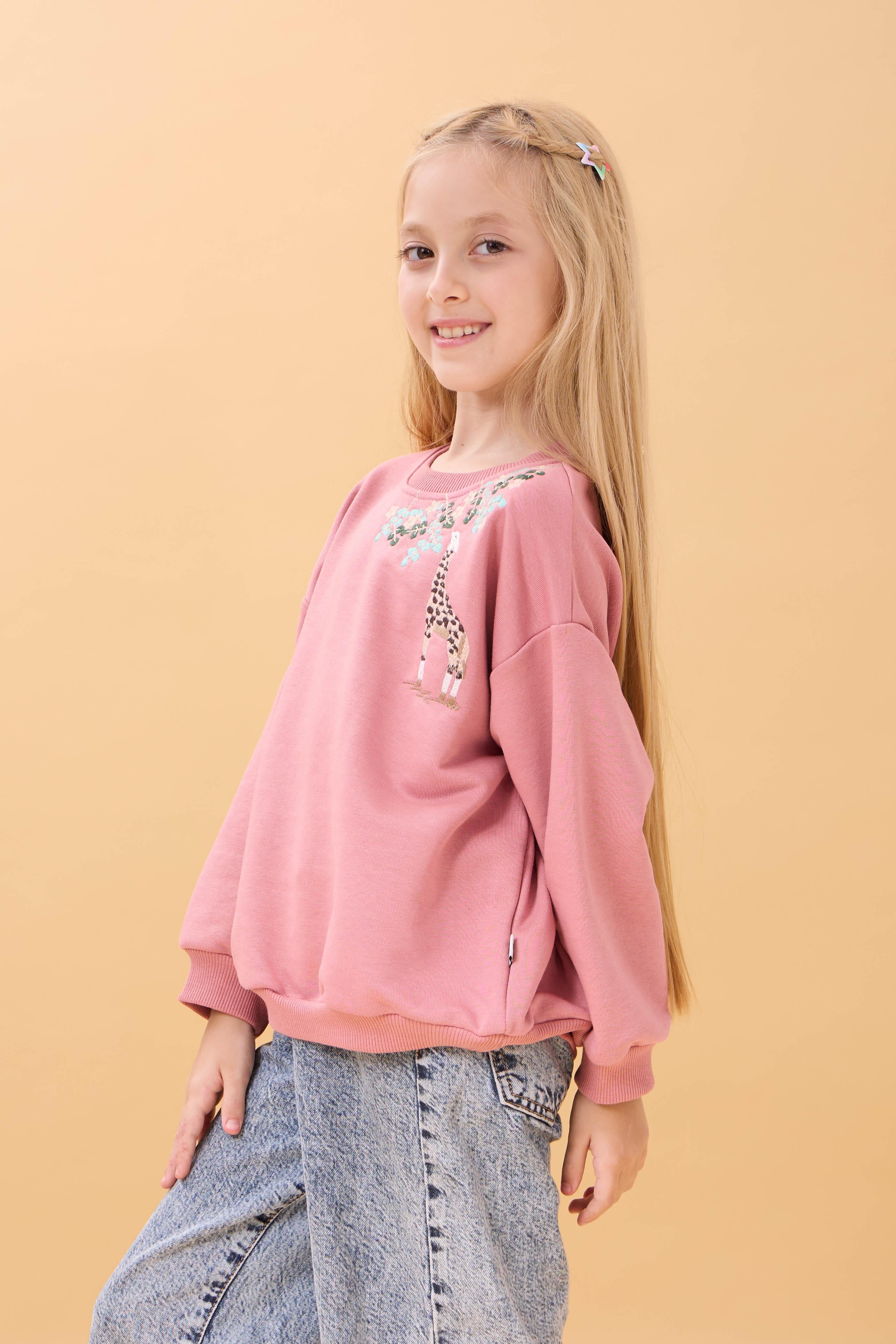 Kız Çocuk Zürafa Nakışlı Mevsimlik Oversize Sweatshirt – Gül Kurusu