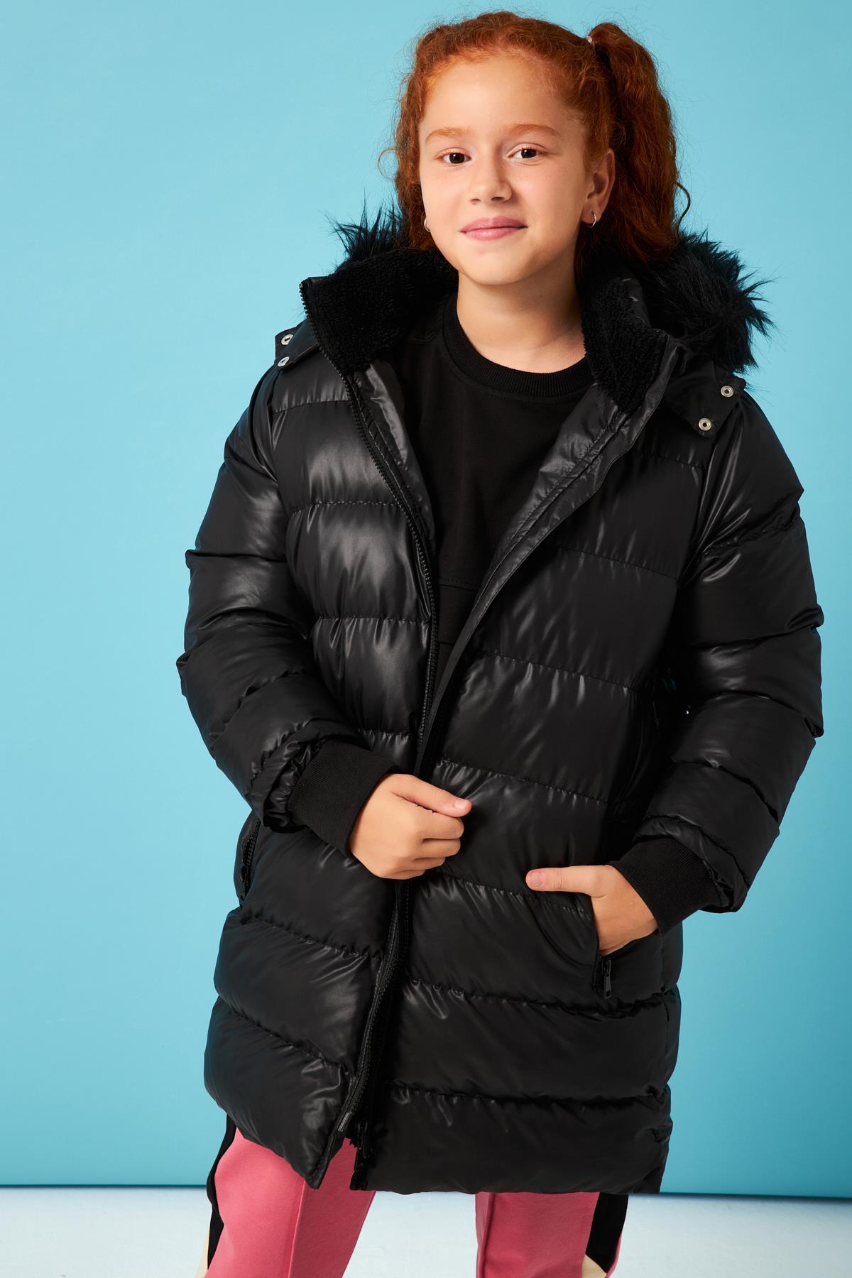 Kürk Kapüşonlu Kız Çocuk Mont