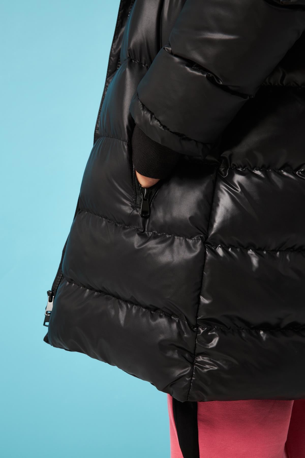 Kürk Kapüşonlu Kız Çocuk Mont