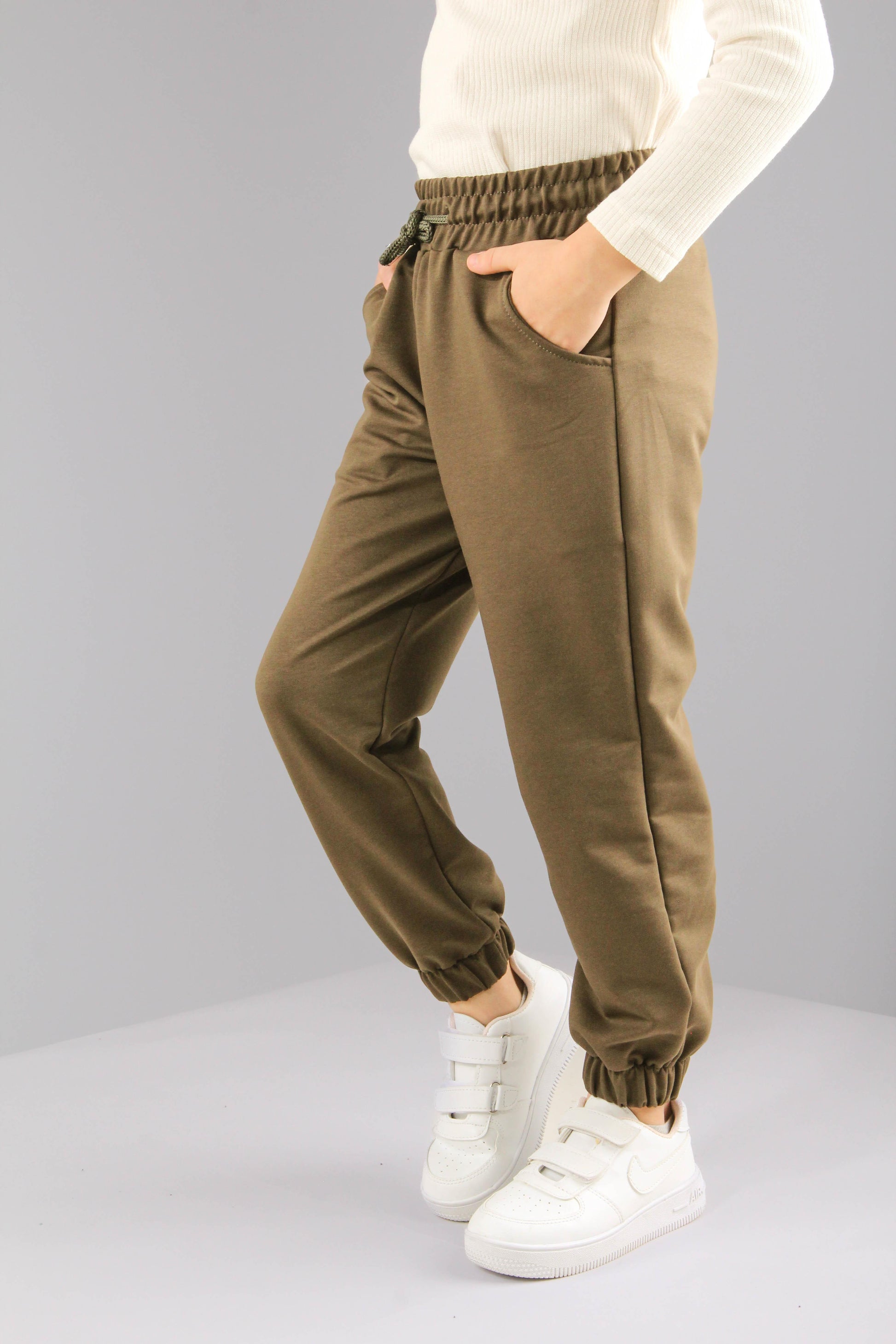 Lastikli Rahat Kesim Cepli Erkek ve Kız Çocuk Unisex Eşofman Altı