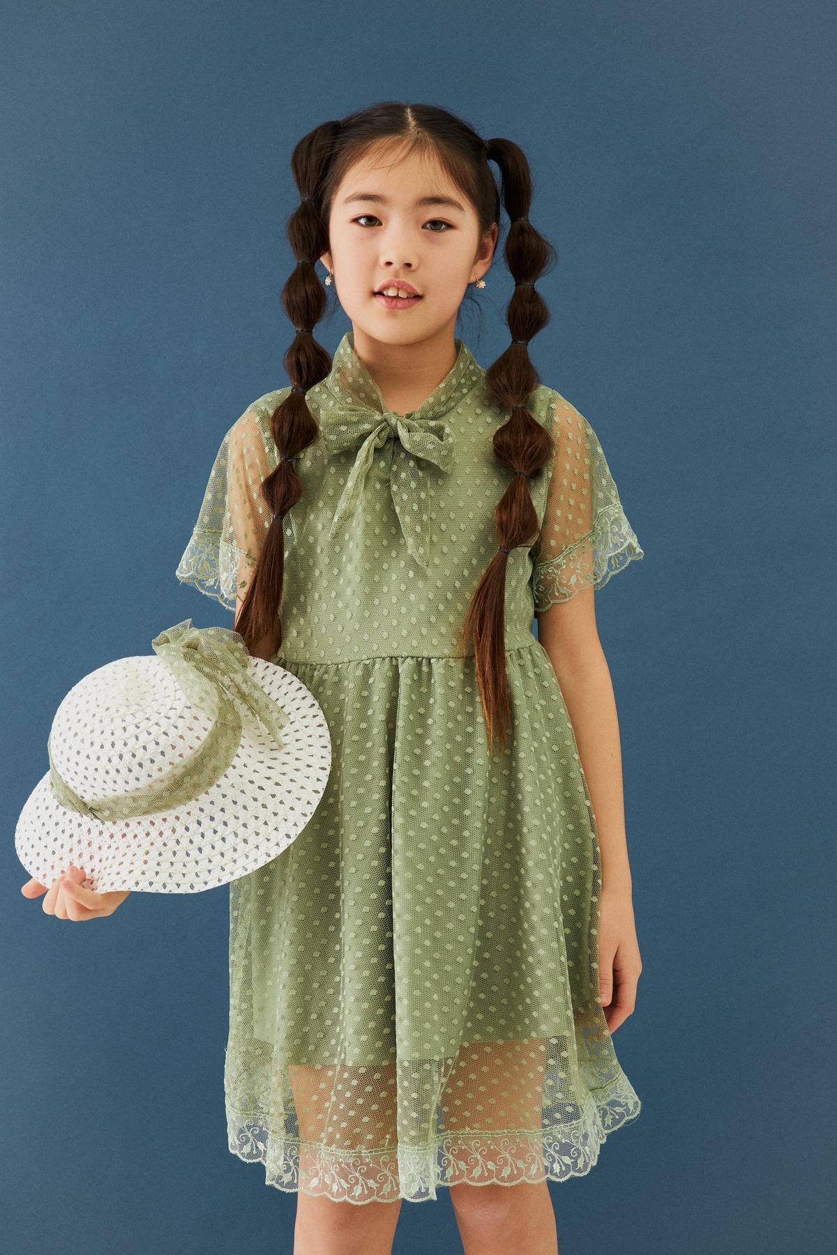 Şapka ve Hostes Yaka Detaylı Kız Çocuk Elbise