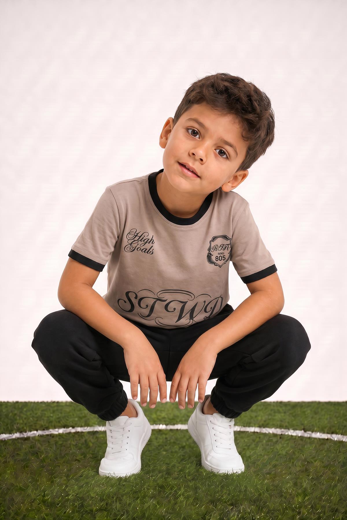 Erkek Çocuk Baskılı Tişört ve Eşofman Altı Takım